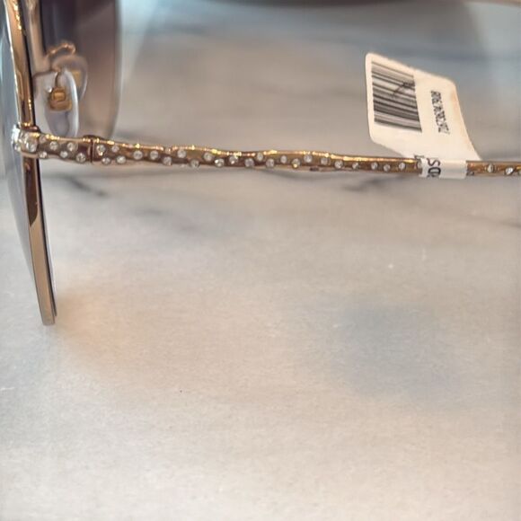 NWT GIVENCHY Brown Pilot Ladies Sunglasses
Item No. GV 7170/G/S OJ5G/HA 64 - Picture 6 of 9